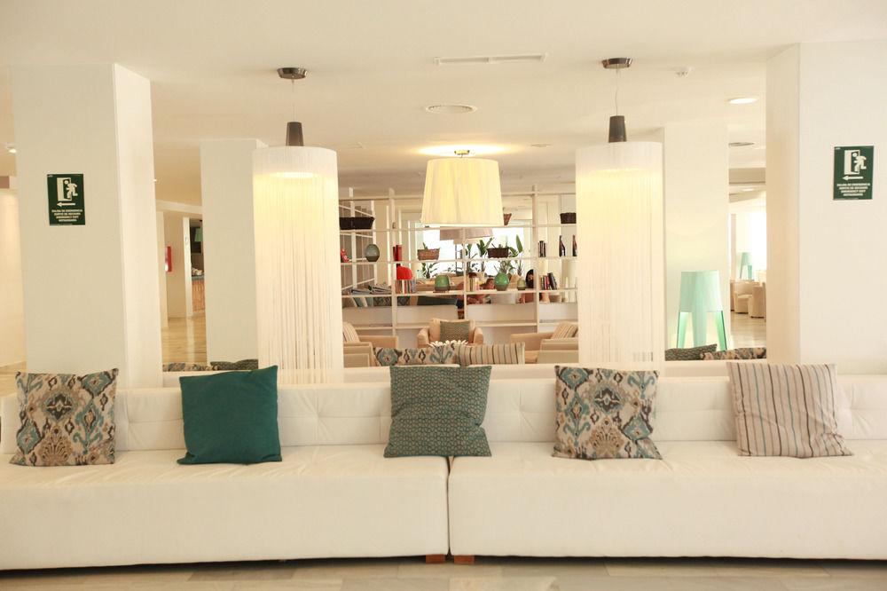 Готель Fergus Style Bahamas (Adults Only) Плайя-ден-Босса Екстер'єр фото